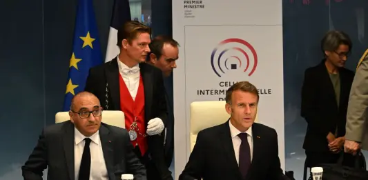 Francia, Macron respinge le dimissioni del ministro dell’Interno Nunez