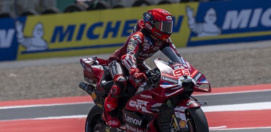 MotoGP, in Indonesia Marquez vince la sprint e si porta in testa al Mondiale