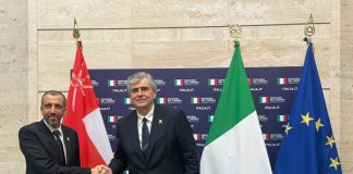 مازي يلتقي نظيره العُماني البوسعيدي لبحث تعزيز التعاون السياحي