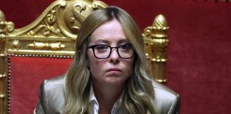 Meloni “Non sono contraria a vietare i social agli under 14, se ne occupi il Parlamento”