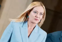 Meloni in Kuwait per un incontro con l’Emiro, focus su energia e difesa