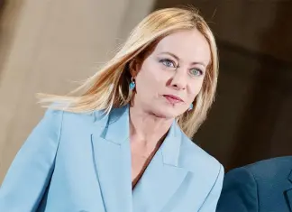 Meloni in Kuwait per un incontro con l’Emiro, focus su energia e difesa