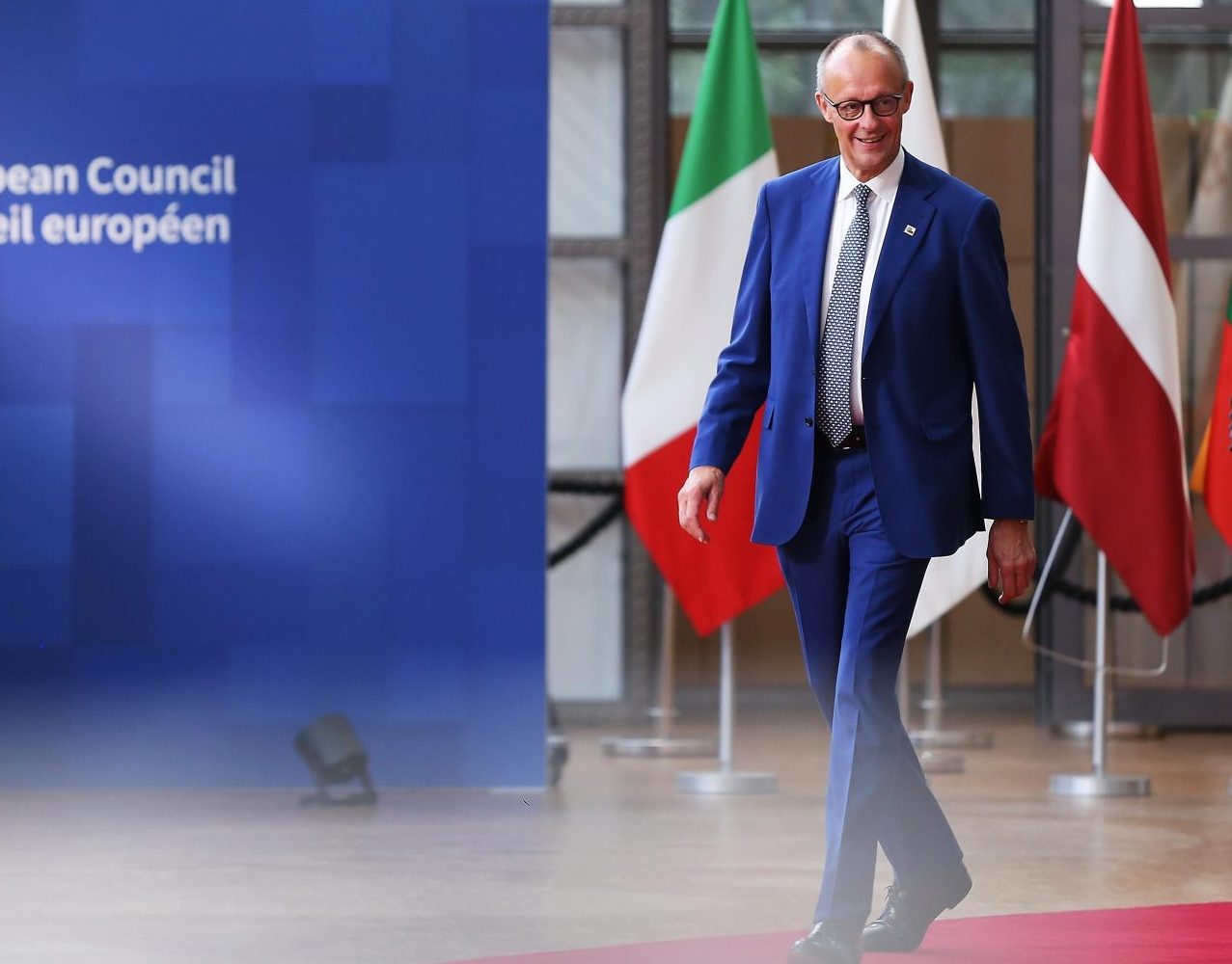 Merz al Consiglio Europeo: “Negoziati difficili su futuro finanziario Ue”. L’Italia riunisce gli ‘Amici della Coesione’: “Chiediamo Bilancio ambizioso ed equo”