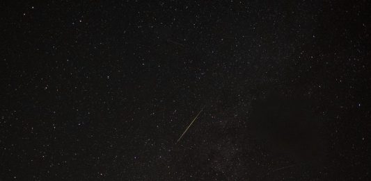 Avvistata una meteora nel cielo della Libia occidentale, forte boato udito a Tripoli