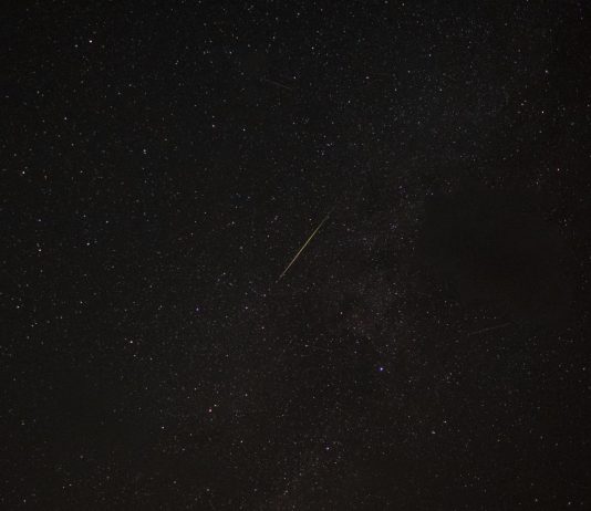 Avvistata una meteora nel cielo della Libia occidentale, forte boato udito a Tripoli