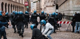 Disordini in centro a Milano: 32 arresti e 28 denunce, 271 giovani accompagnati in Questura