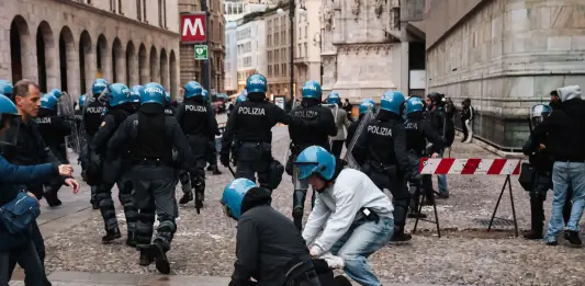 Disordini in centro a Milano: 32 arresti e 28 denunce, 271 giovani accompagnati in Questura