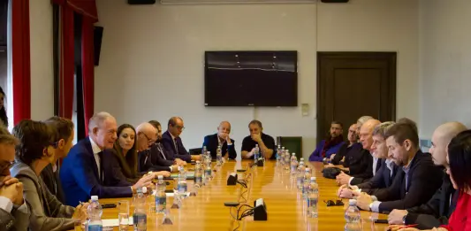 StarTech, Urso incontra i sindacati: “Lavoriamo per il rilancio del sito di Trieste”