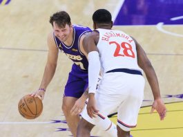 Doncic non brilla ma il derby Nba di Los Angeles va ai Lakers, Hawks da record