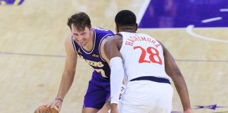 Doncic non brilla ma il derby Nba di Los Angeles va ai Lakers, Hawks da record