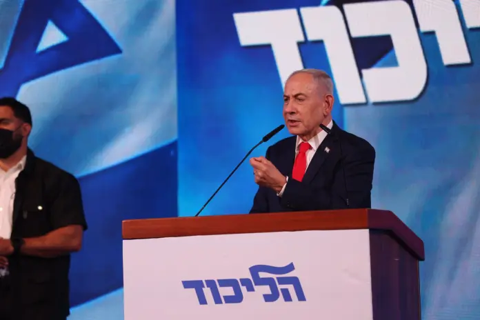 Elezioni in Israele: Tel Aviv. , Netanyahu tra i sostenitori del suo partito Likud nella notte a dopo il risultato delle elezioni