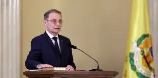 In Romania Niculescu ottiene la fiducia, priorità al risanamento dei conti pubblici
