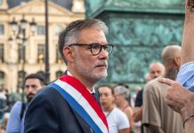 Al via le primarie della sinistra in Francia, sfida a cinque in vista delle presidenziali 2027