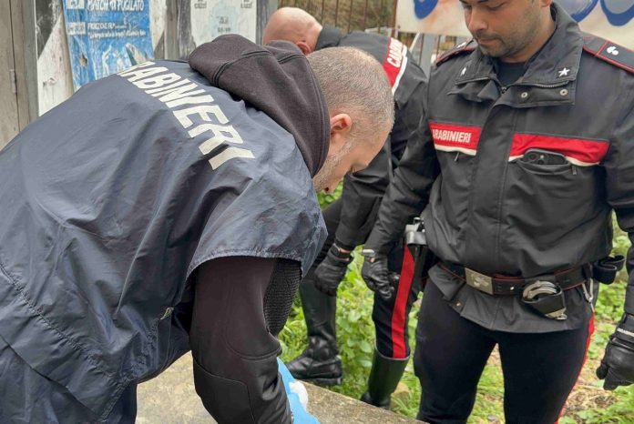 PROVINCIALE - I Carabinieri durante i controlli (1)