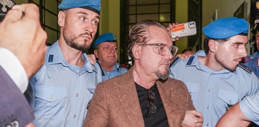 Omicidio Pamela Genini, Soncin in aula: “Porgo le mie scuse alla famiglia”. La sorella della vittima: “Non le accettiamo, vogliamo l’ergastolo”