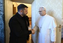 Papa Leone sente Zelensky al telefono: “Auspico collaborazione Ucraina-Russia per aiuti umanitari a Oleshky”