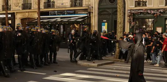 Protesta degli studenti in Francia, scontri a Parigi. Lecornu “Violenza inaccettabile”