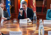 La Polizia di Stato sigla un’intesa con la Fondazione Banco di Napoli per proteggere i più giovani dalle minacce online