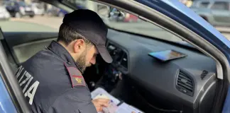 Controlli della Polizia al Quarticciolo a Roma, 11 arresti e sequestro di pistola e munizioni