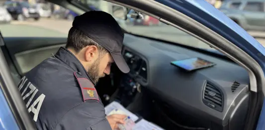 Controlli della Polizia al Quarticciolo a Roma, 11 arresti e sequestro di pistola e munizioni