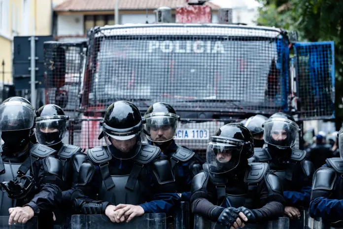 Polizia-Tirana