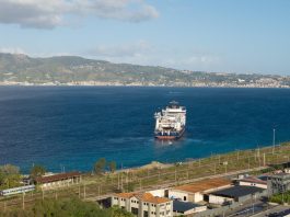 Terna, al via la posa dei cavi sottomarini dell’elettrodotto “Bolano-Annunziata” tra Sicilia e Calabria