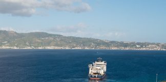 Terna, al via la posa dei cavi sottomarini dell’elettrodotto “Bolano-Annunziata” tra Sicilia e Calabria