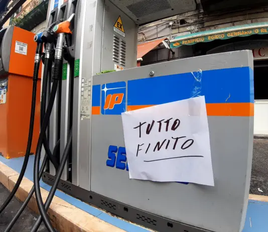 Protesta dei tir, il Cdm approva il decreto aiuti. Meloni: “Dal Governo non promesse, ma risposte immediate” / Video