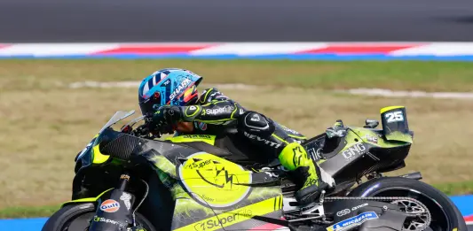 MotoGp, Raul Fernandez vola nelle libere del venerdì in Indonesia