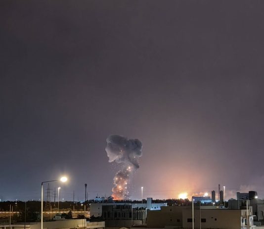Nuovo attacco all’aeroporto di Riad in Arabia Saudita, un morto e 11 feriti