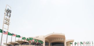 Nuovo attacco degli Houthi all’aeroporto di Riad in Arabia Saudita, Trump “Prenderemo una decisione su un possibile intervento Usa”