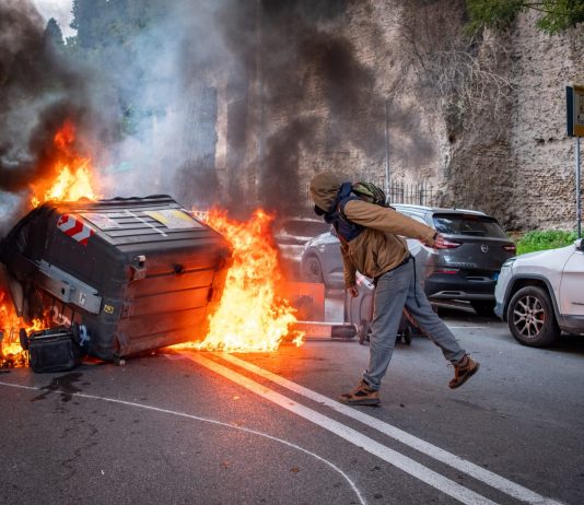 Disordini ai cortei di Roma, 369 identificati e 7 denunce