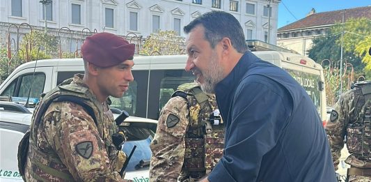 Sopralluogo di Matteo Salvini in centro a Milano nelle zone colpite da violenze e saccheggi