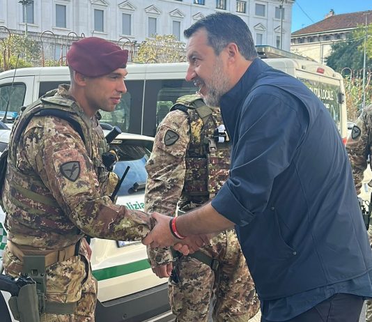Sopralluogo di Matteo Salvini in centro a Milano nelle zone colpite da violenze e saccheggi