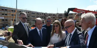Consegna dell’area riqualificata di via Macello Vecchio a Messina, Schifani “Impegno del Governo per il risanamento” / Video