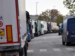 Salvini incontra le associazioni nazionali dell’autotrasporto: “L’inizio di un percorso”. Revocato il fermo dei tir in Sicilia