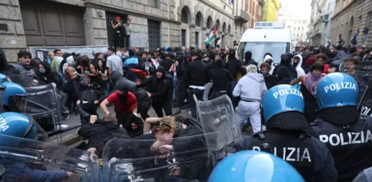 Ok del Cdm al decreto cortei, nasce il reato di partecipazione violenta a una manifestazione. Fermo preventivo anche per i minori / Video