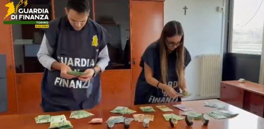 Frode iva transnazionale nel commercio di materie plastiche, sequestro da 25 milioni