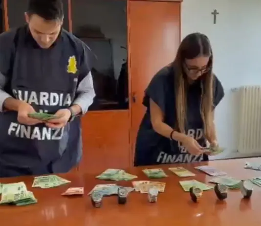 Frode iva transnazionale nel commercio di materie plastiche, sequestro da 25 milioni