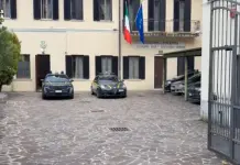 Cittadinanze illecite nel Bresciano, intermediario ai domiciliari. Indagati 2 funzionari