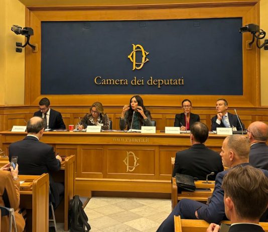 Formazione e lavoro per migranti, presentato il progetto no profit Overstep