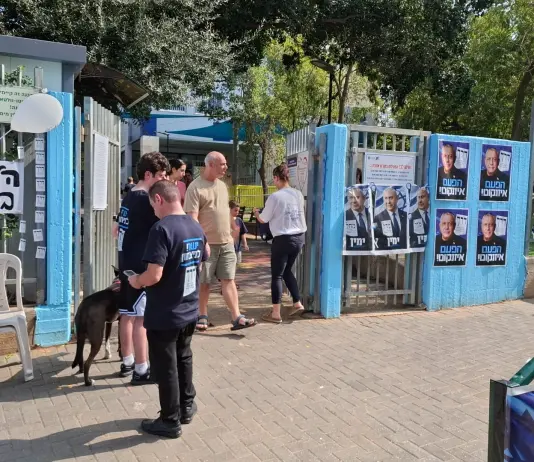 Israele, urne aperte per le elezioni: oltre 7,3 milioni di elettori chiamati al voto. Alle 12 affluenza al 31,5%
