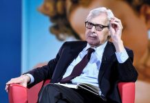Vittorio Sgarbi ricoverato al Policlinico Gemelli di Roma