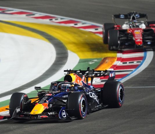 F1, Verstappen trionfa a Singapore davanti a Leclerc e Antonelli. Il pilota italiano ad Austin avrà il primo match point per il titolo mondiale