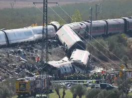 Scontro tra due treni in Spagna, sale a 68 il bilancio delle vittime. Un’italiana dispersa / Foto e Video