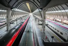 Scontro tra due treni ad alta velocità in Spagna, almeno 10 morti e numerosi feriti