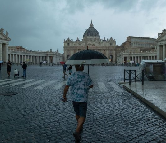 Vortice di maltempo sull’Italia, allerta arancione in sei regioni