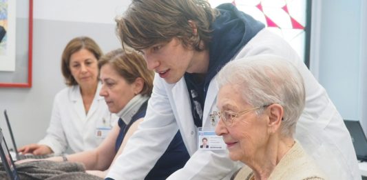 Il bisogno riabilitativo riguarda il 45% degli italiani, i terapisti occupazionali: “Non basta guarire, bisogna tornare a vivere”