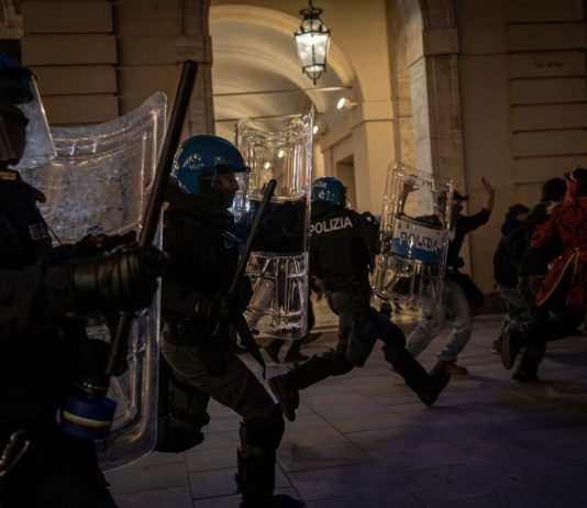Scontri a Torino, 250 persone identificate e 12 denunciate