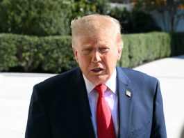 Trump “E’ il momento di decidere se fare un accordo con l’Iran o distruggerli”